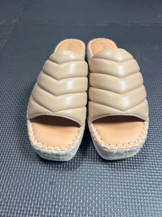Gianni Bini Shoes - Gianni Bini Tan Quilted Slide Sandals Espadrille Platform Size 9.5M Leather Uppe